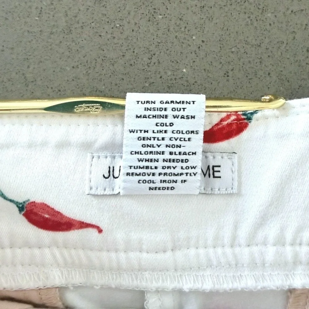 Juniper + Lime Red Chili Pepper Chino Shorts 14 White Classic Preppy Summer